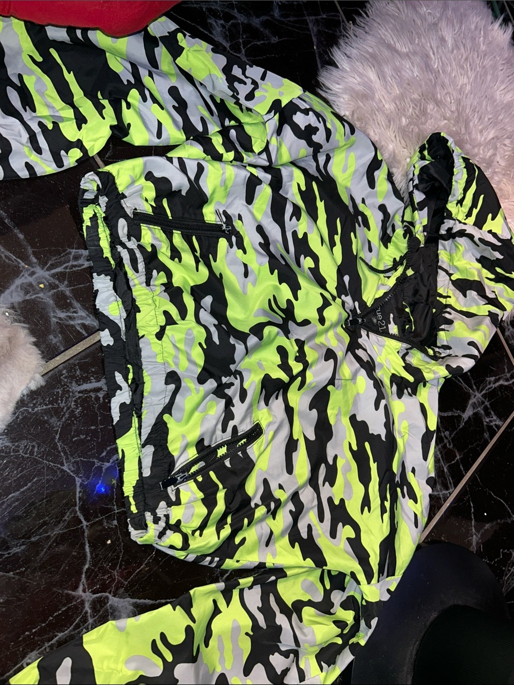 RUE21 Neon cropped Camo Hooded Windbreaker Jacket - Lime/Black/Gray